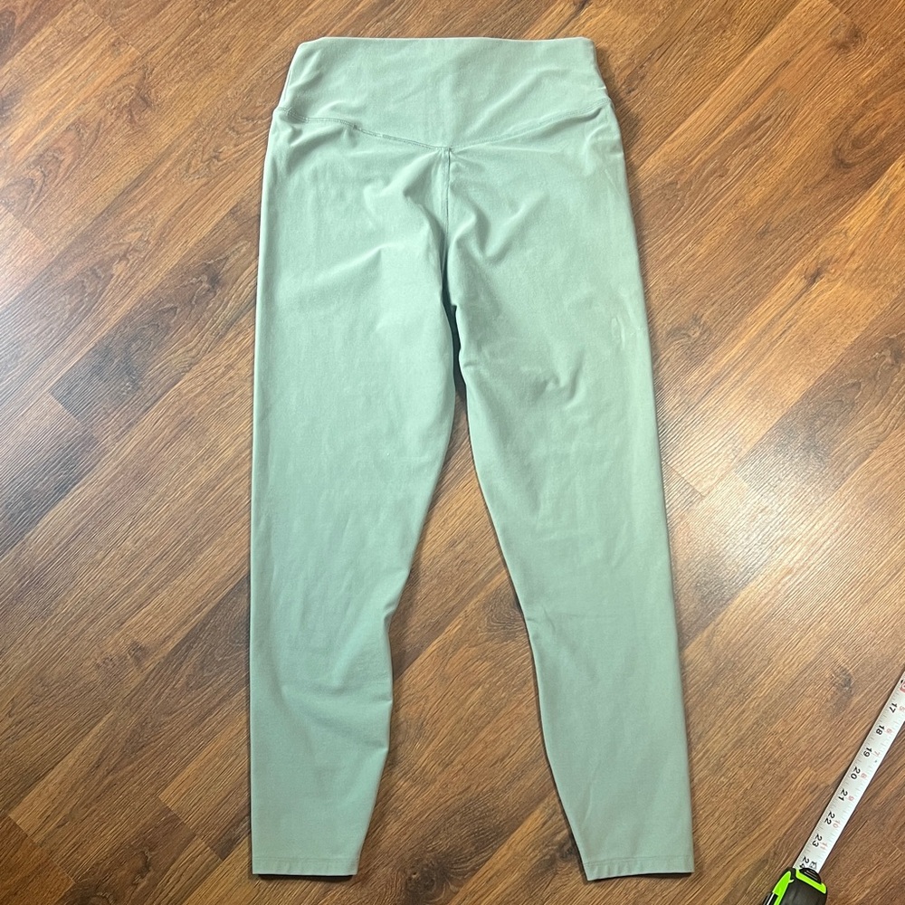 Abercrombie & Fitch - Women’s Light Green Sea Foam - Workout Leggings w zipper - Picture 6 of 7